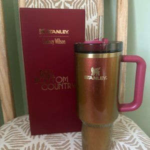 Stanley x Lainey Wilson Country Gold